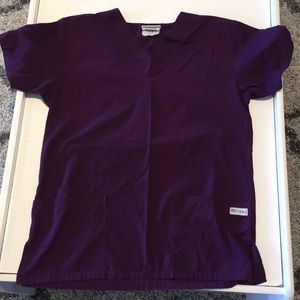 Uniform Advantage Eggplant Scrub top women’s Small